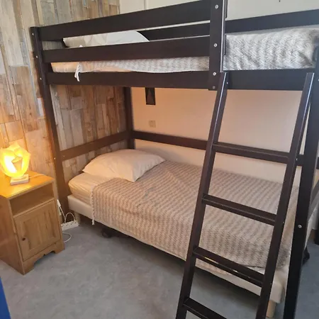 Les Pieds Dans L'eau شقة آجد